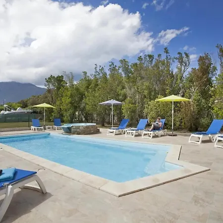 Familial A Avec Piscine * Pietracorbara